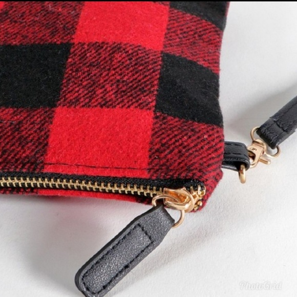 Red and black checkered wristlet💞 - Picture 2 of 2